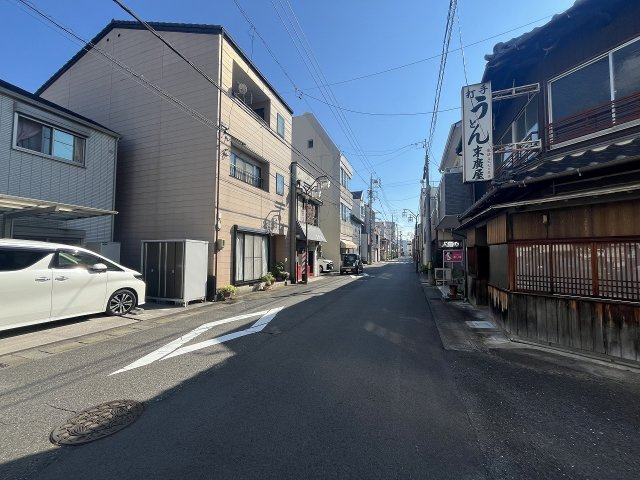 土地　昭和町3丁目の前面道路含む現地写真