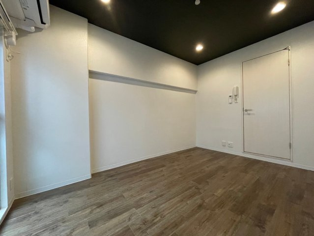 中崎町ハイツの洋室|スタンダードな洋室です