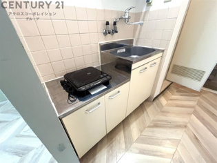 1口IHコンロ付のシンプルなキッチン