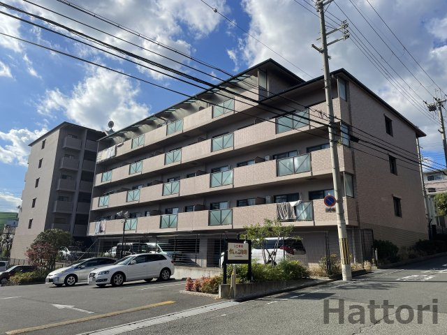 プレステージ上山手の外観