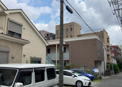 【展望】 | 朝日プラザ相模大野 | 景色重視でお家選ぶをするとスーパーが遠い！学校が遠い！など生活をするうえで利便性で困ることもあります。まず一度現地を見学する際に、周辺の施設などがあるかを確認し、暮らし始めた後のことを想像しましょう。