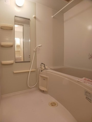 【浴室】 | ポラリス | ゆったり過ごせるお風呂です