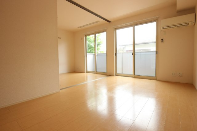 チェリーウェルの居間・リビング|反転です