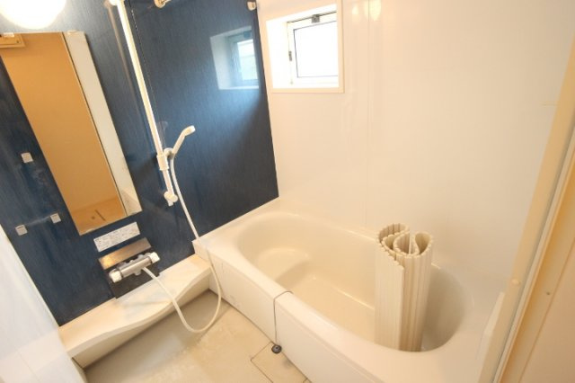 チェリーウェルの浴室|反転です