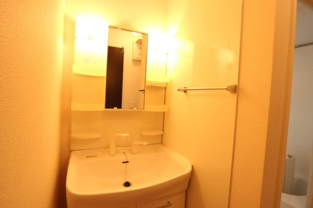 チェリーウェルの独立洗面台|反転です