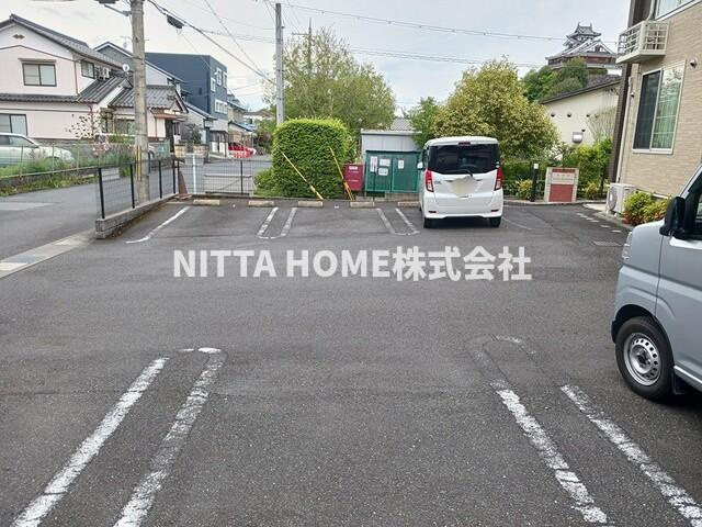 セイバリー　レジデンスの駐車場|敷地内に駐車場があります(^^)