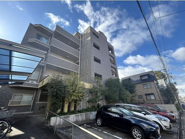 エトワールミツワの外観