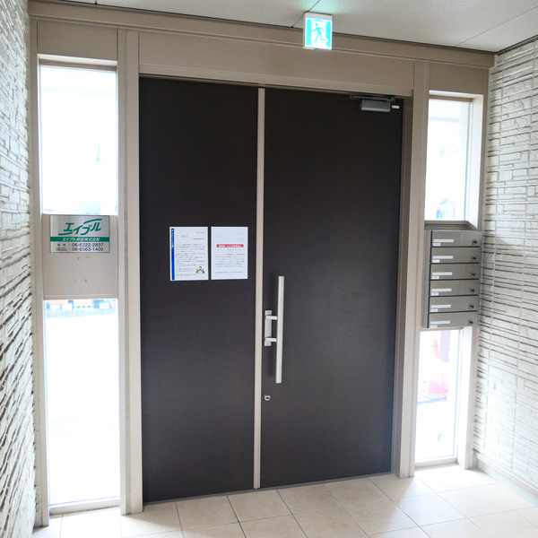 シャーメゾンベルパージュの玄関