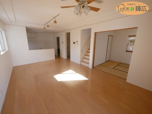 【居間・リビング】 | 姫路市的形町的形　　中古戸建