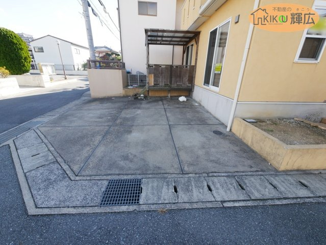 姫路市的形町的形　　中古戸建の駐車場