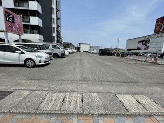 【駐車場】