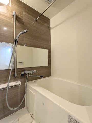 エルファーロ駒沢公園Ⅱ　新築　ペット相談　敷金礼金0　セキュリティ完備の浴室