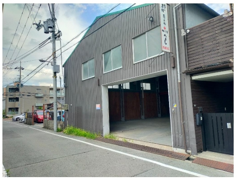 貸倉庫の外観