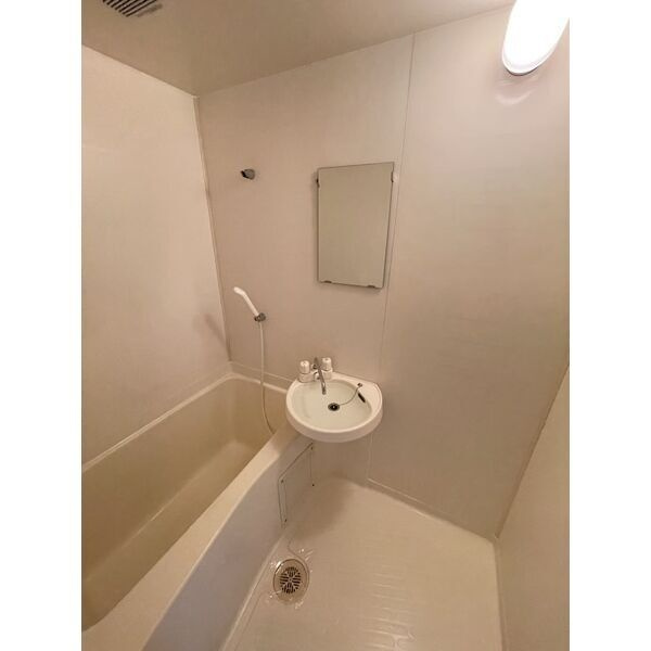 アクティ上賀茂C棟の浴室