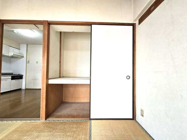 エバーライフ南大橋の和室