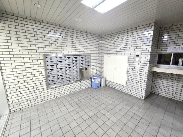 エバーライフ南大橋のエントランス