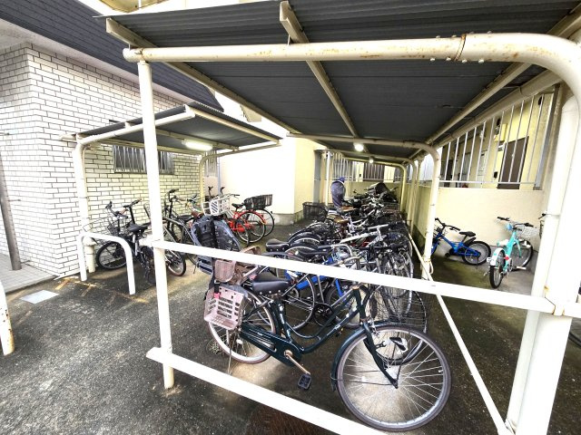 エバーライフ南大橋の駐輪場