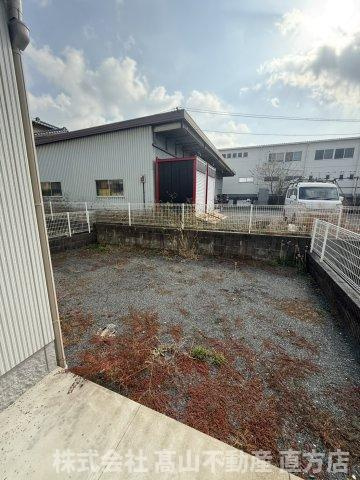 直方市大字上頓野のアパートの独立洗面台