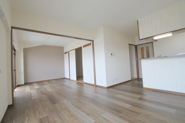 藤ノ木ハイツの居間・リビング|※同建物の類似写真になります。