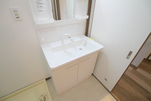 藤ノ木ハイツの洗面所|※同建物の類似写真になります。