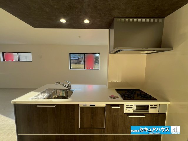 刈谷市野田町1期 全2棟 の防犯設備|事前予約にて現地ご見学いただけます！お気軽にお問い合わせください♪
■株式会社　セキュアハウス■
住宅ローンに強く、知識、経験豊富なスタッフ在籍
お客様に寄り添い、ご成約後もサポート致します。