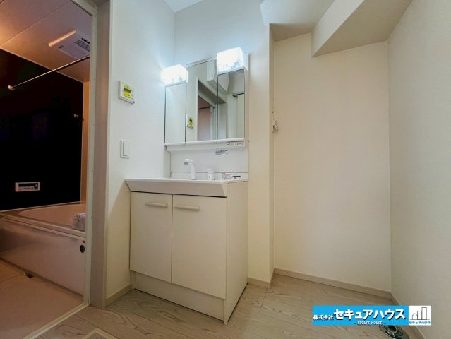 刈谷市野田町1期 全2棟 のバルコニー|事前予約にて現地ご見学いただけます！お気軽にお問い合わせください♪
■株式会社　セキュアハウス■
住宅ローンに強く、知識、経験豊富なスタッフ在籍
お客様に寄り添い、ご成約後もサポート致します。