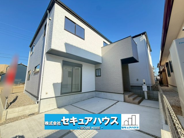 【今からご案内可能】刈谷市野田町1期 全2棟 の外観|【現地外観写真】
◆本日ご案内可能♪365日営業中！！！
◆駐車並列2台可能！オプション工事でカーポート設置などいかがでしょうか。その他にも、フェンスなどの「オプション工事」もご提案いたします♪　　　
