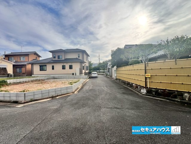 刈谷市野田町1期 全2棟 の前面道路含む現地写真|事前予約にて現地ご見学いただけます！お気軽にお問い合わせください♪
■株式会社　セキュアハウス■
住宅ローンに強く、知識、経験豊富なスタッフ在籍
お客様に寄り添い、ご成約後もサポート致します。