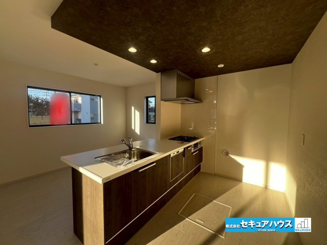 刈谷市野田町1期 全2棟 のキッチン|事前予約にて現地ご見学いただけます！お気軽にお問い合わせください♪
■株式会社　セキュアハウス■
住宅ローンに強く、知識、経験豊富なスタッフ在籍
お客様に寄り添い、ご成約後もサポート致します。