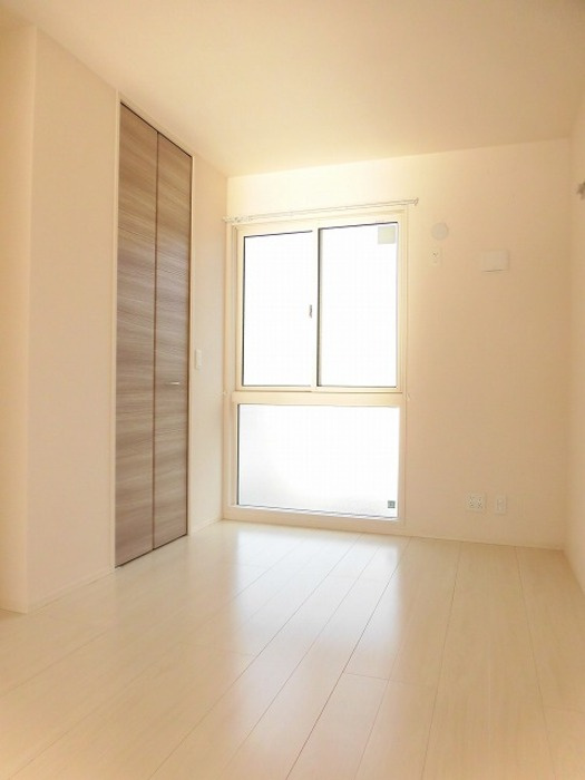 セキュレア須屋　C棟の洋室