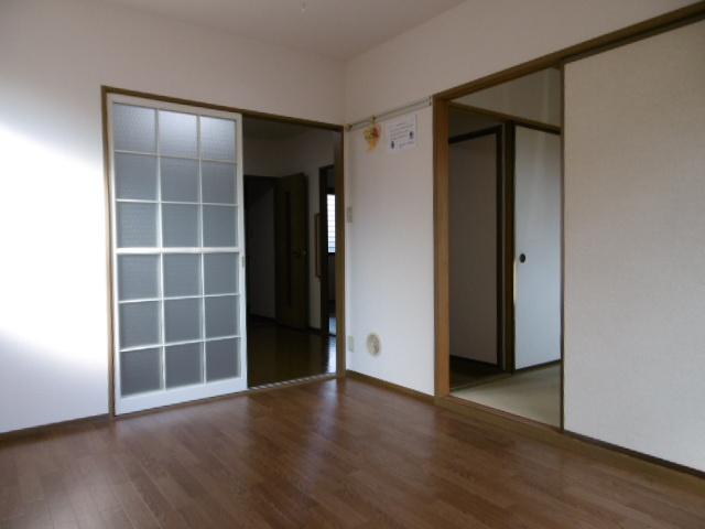 【居間・リビング】 | ファミールコート