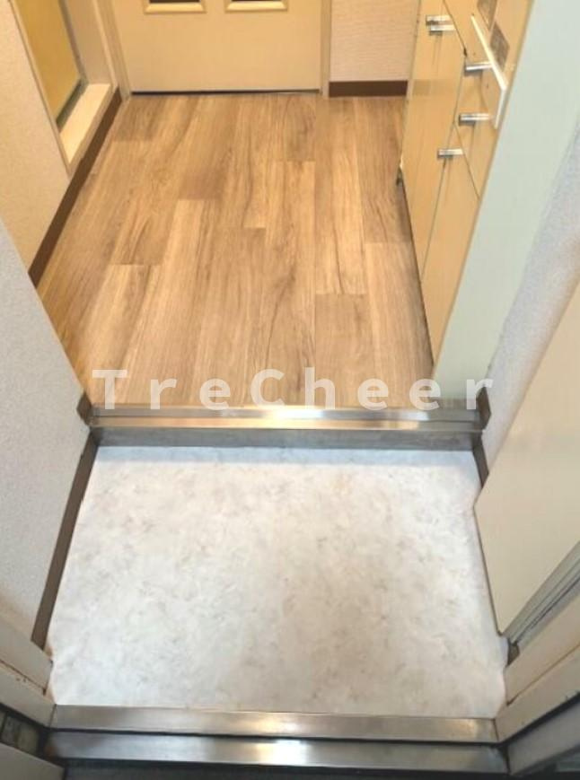 エヴェナール要町の玄関