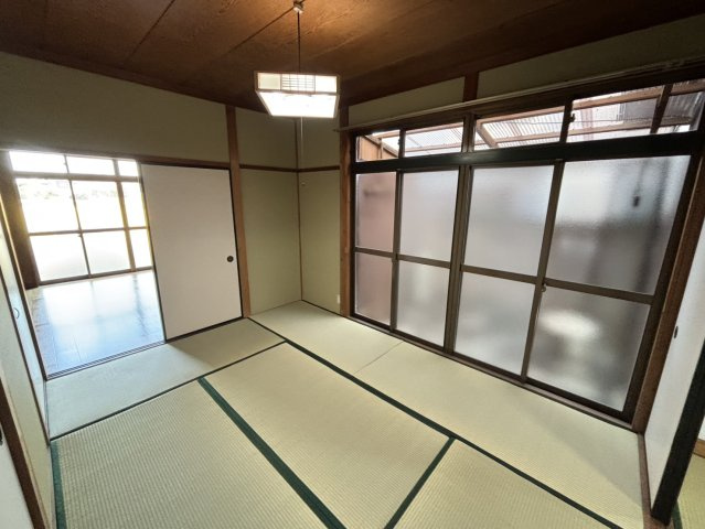 西保町戸建の和室