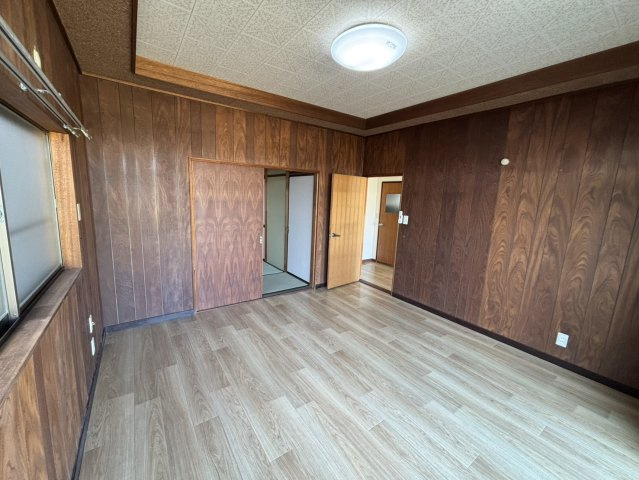 西保町戸建の内装