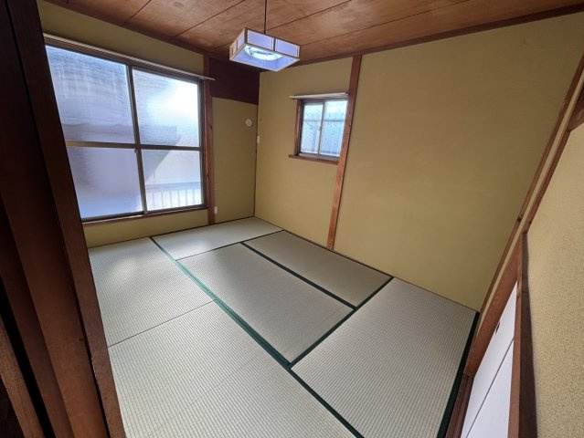 西保町戸建の和室