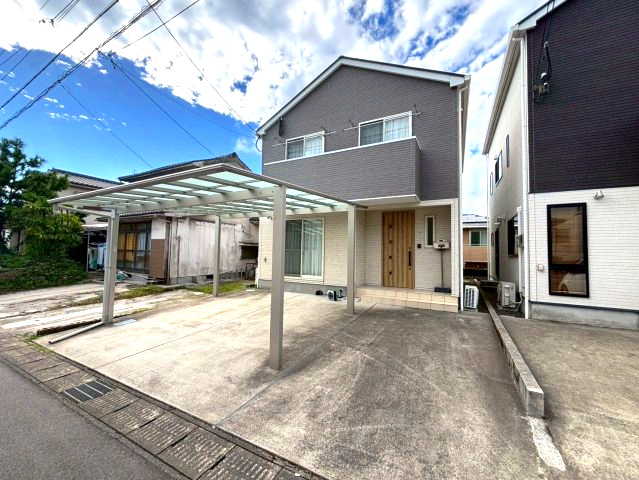 玉里団地2丁目　中古戸建ての外観|令和元年10月築5LDKです。