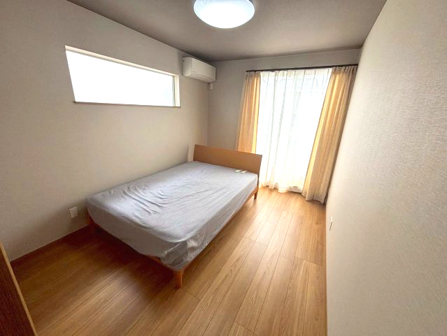 玉里団地2丁目　中古戸建ての洋室|6条の洋室です。寝室におすすめです。