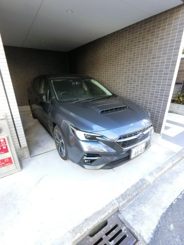 セレニテ登戸の駐車場