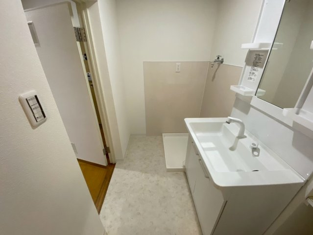 三旺マンション第3名東の洗面所