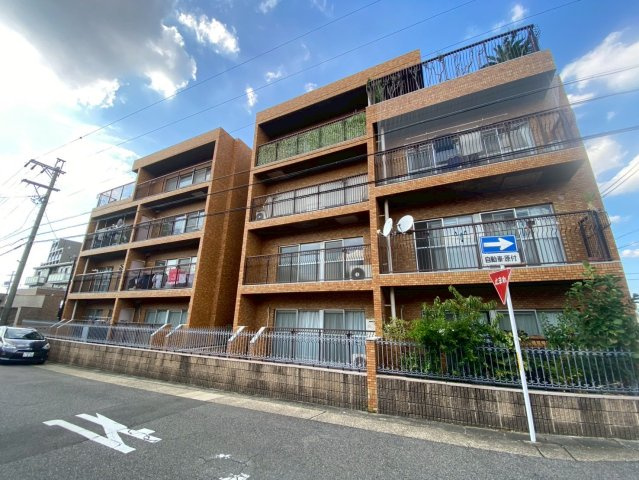 三旺マンション第3名東の外観