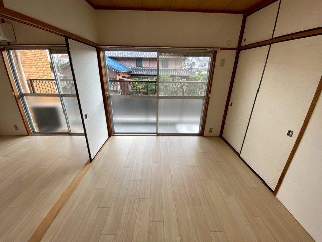 三旺マンション第3名東の洋室