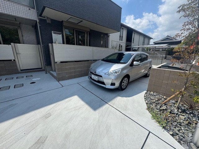 FIOREの駐車場