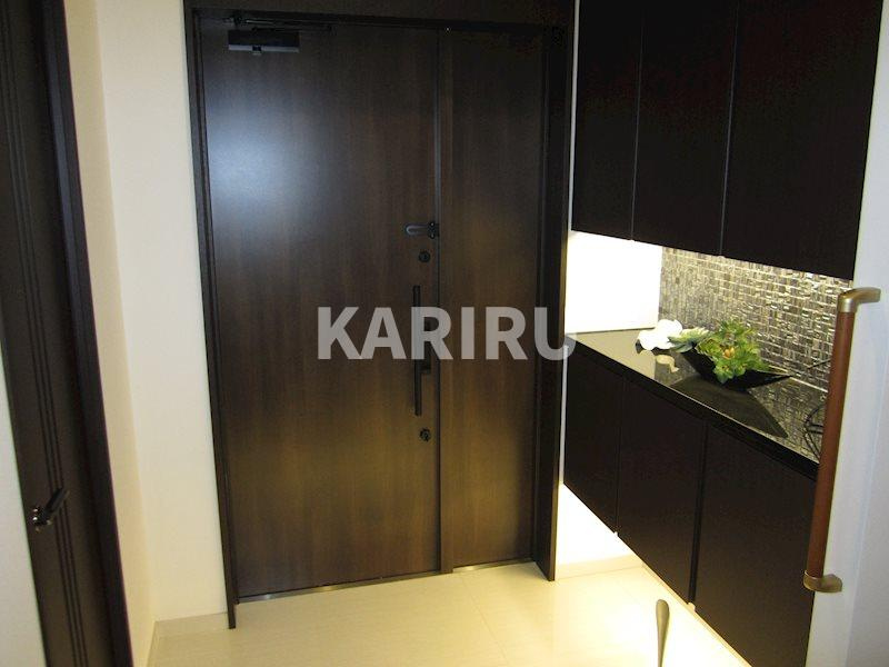 セイワパレス玉造の玄関