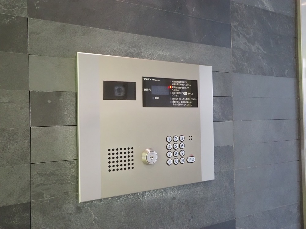 大阪市中央区釣鐘町２丁目の賃貸マンションのセキュリティ