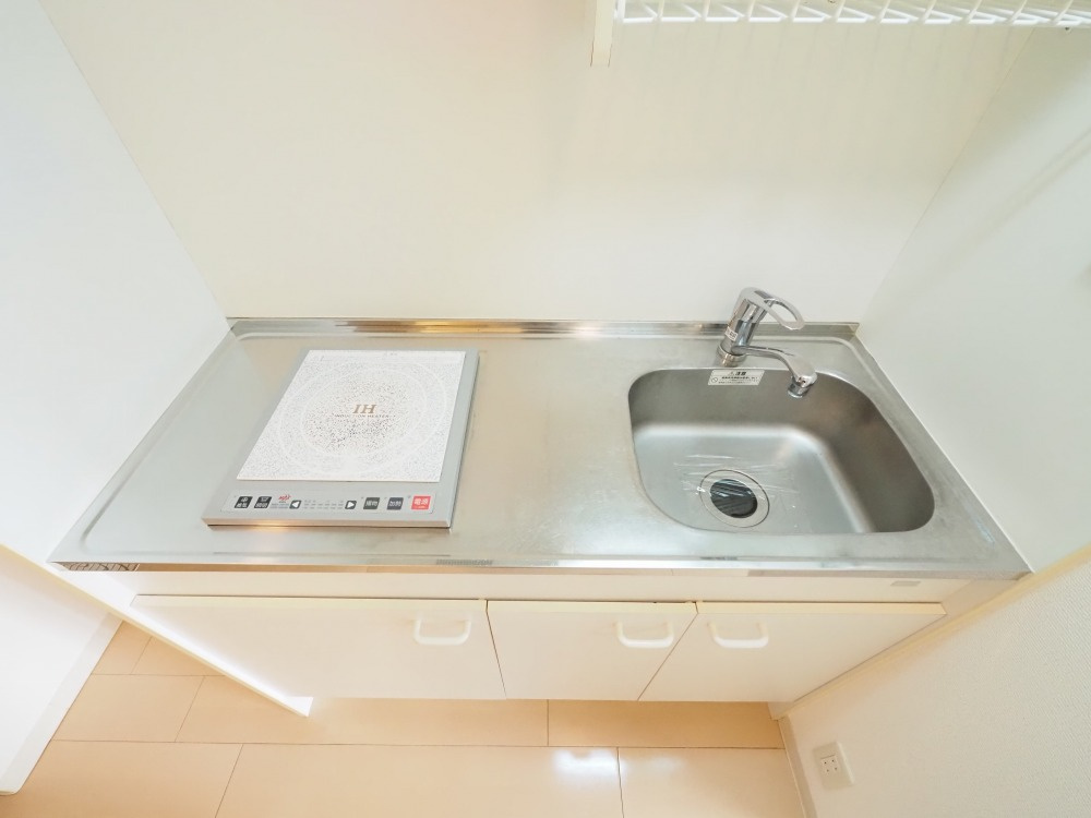 大阪市中央区釣鐘町２丁目の賃貸マンションのキッチン