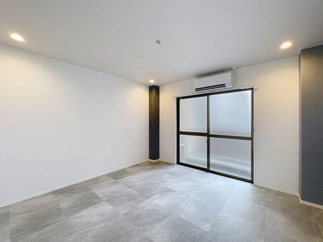 グレース都島の洋室|シックなお部屋です