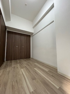 ディームス江坂の洋室|使い勝手のいい洋室です