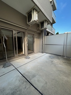 ディームス江坂の庭|簡単な家庭菜園も楽しめるお庭です