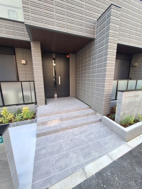 ルクール東池袋のエントランス