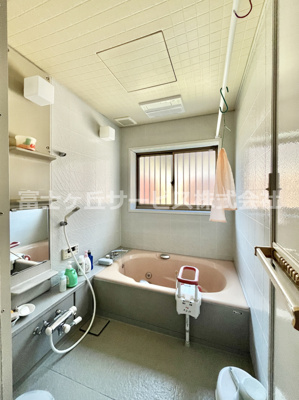 【浴室】 | 磐田市刑部島　平屋中古住宅 | 落ち着いた空間のお風呂です